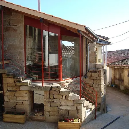 A Casa Da Eira בית כפרי *